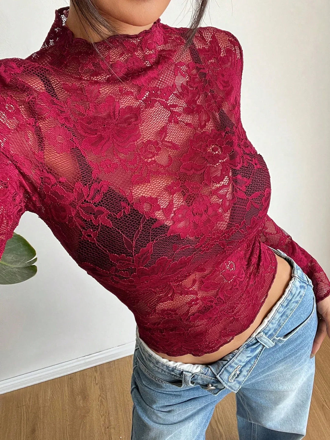 Blusa in pizzo tagliato con maniche lunghe – Sexy, Trasparente &amp; Femminile