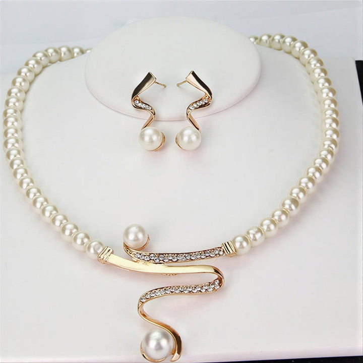 Set di gioielli elegante con perle