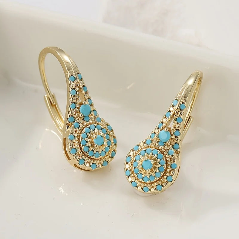 Orecchini eleganti con perle